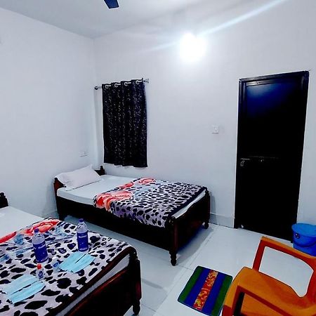 Nilam Guest House Bodh Gaya Exterior photo