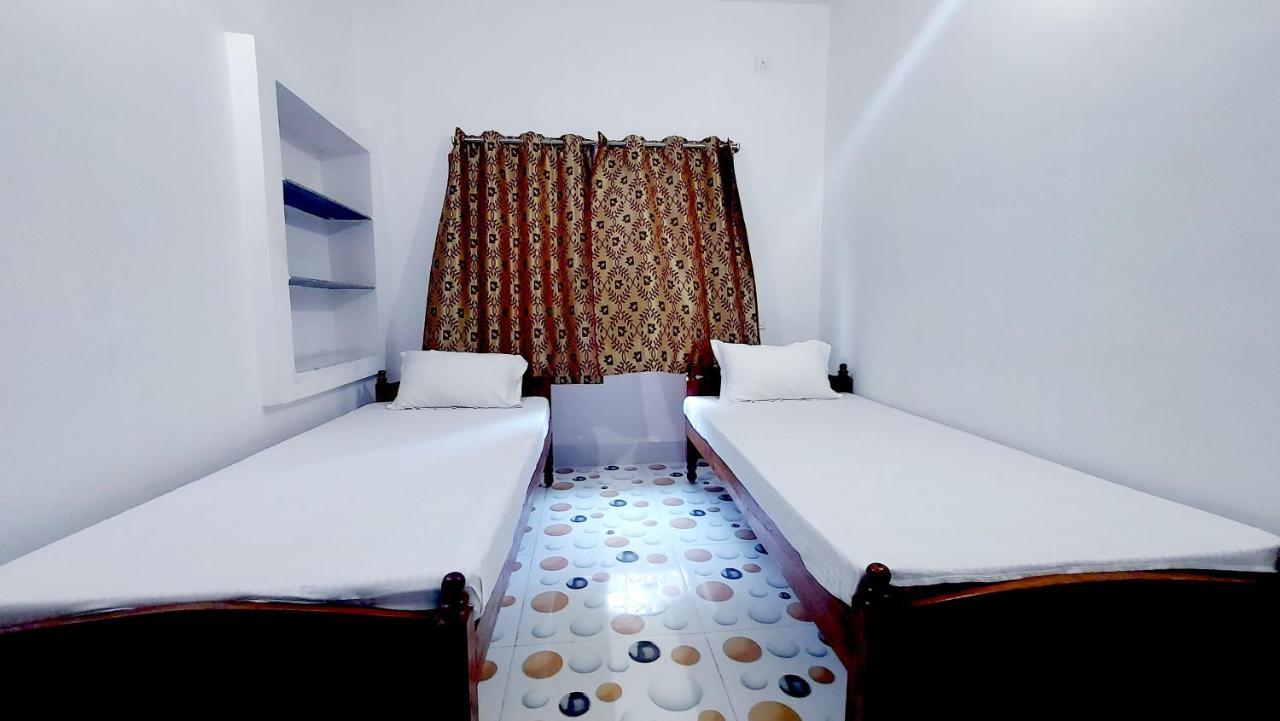 Nilam Guest House Bodh Gaya Exterior photo